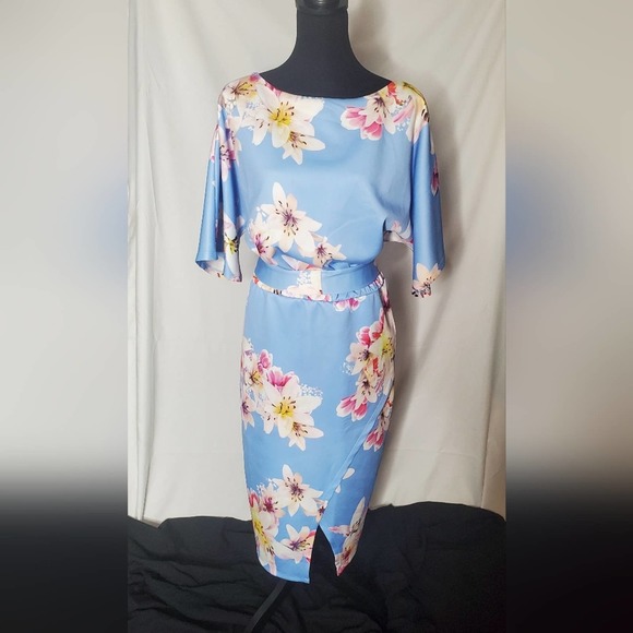 Women's Light Blue Scuba Kimono Style Dress - Picture 1 of 7